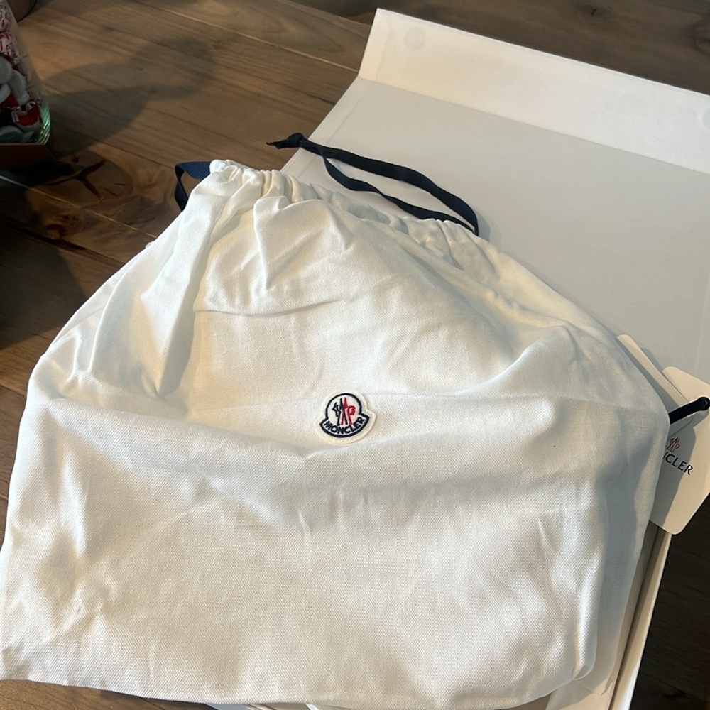 Brand New MONCLER Puf Quilted Nylon Crossbody Bag - Picture 12 of 16